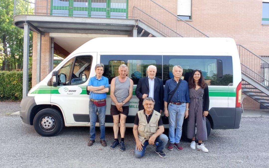 Auser Provinciale Reggio Emilia e Auser Gualtieri consegnano un automezzo ad Auser Ravenna per l’accompagnamento sociale nelle zone colpite dall’alluvione